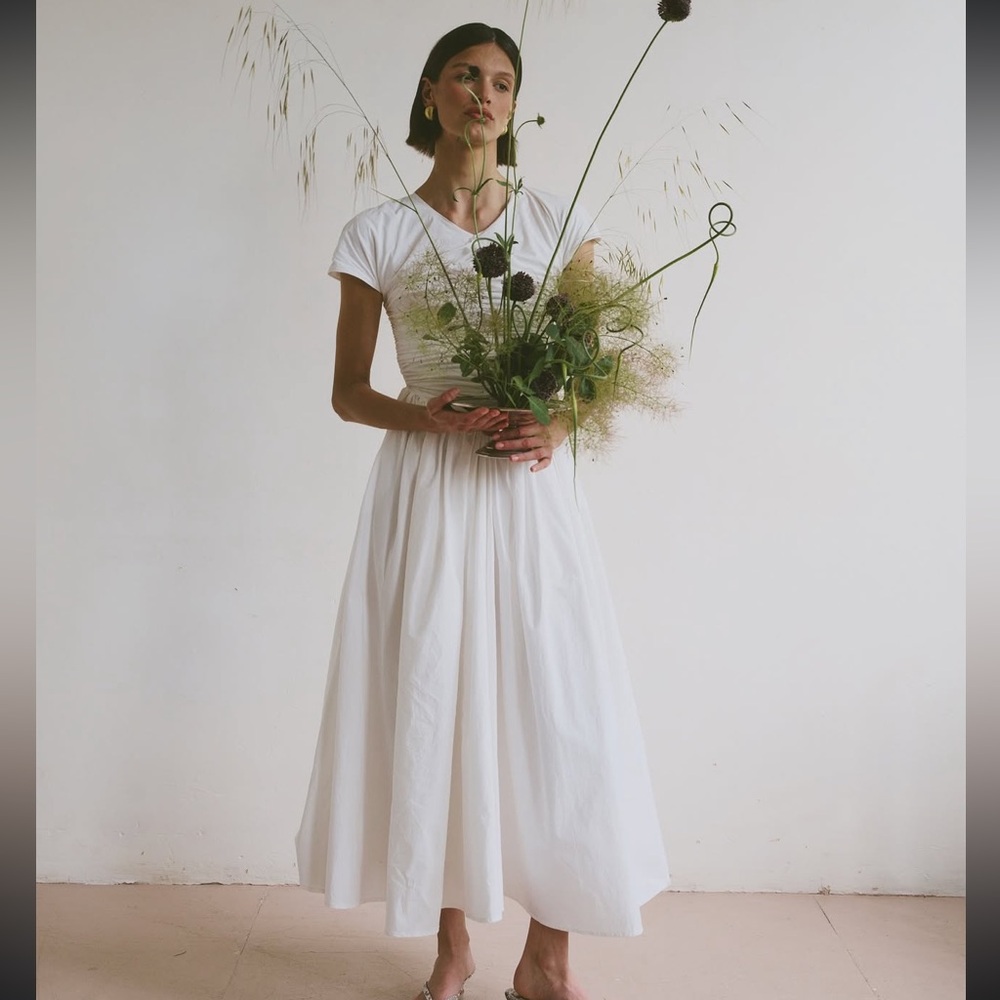 Fuchsia Shaw Dahlia Dress - Picture 3 of 9